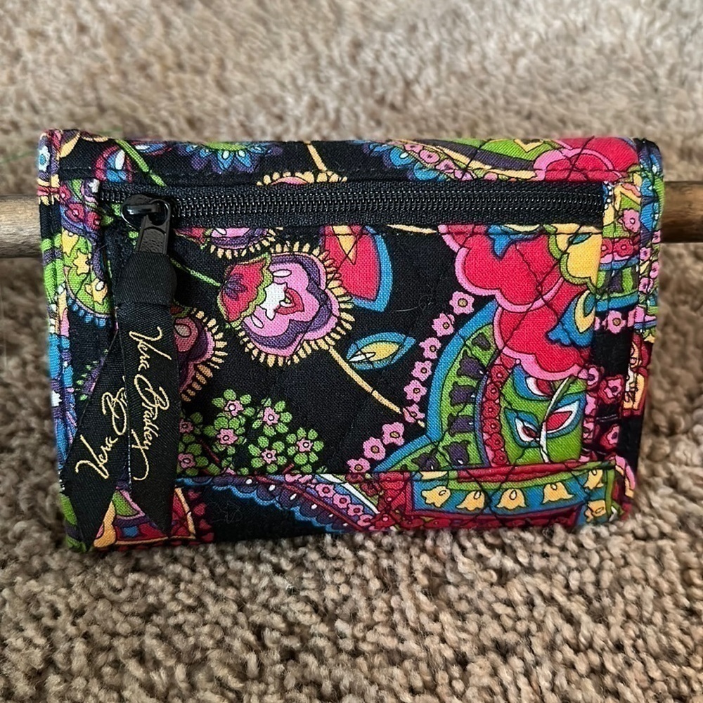 Vera Bradley Cotton Paisley trifold wallet - Picture 2 of 10